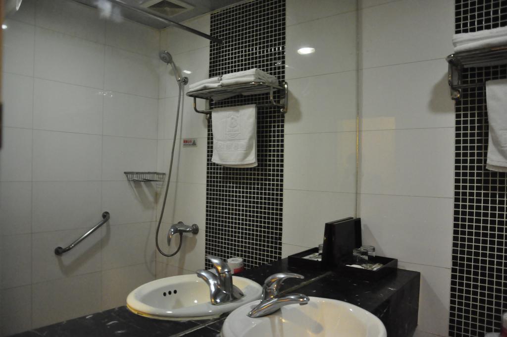 Super 8 Hotel Beijing Shijingshan Jiujiuyuan 客房 照片